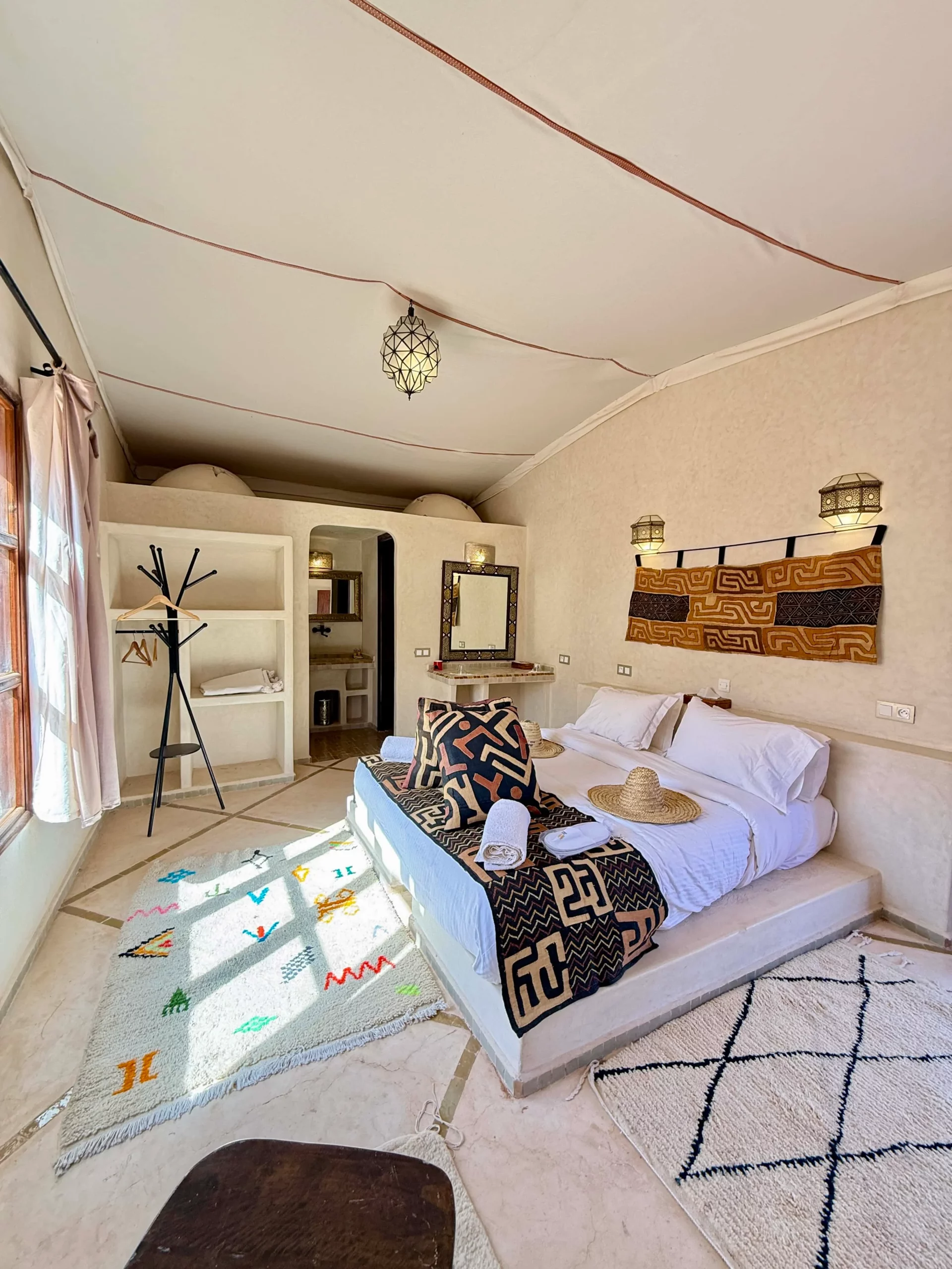 Luxury Sahara tent by the dunes